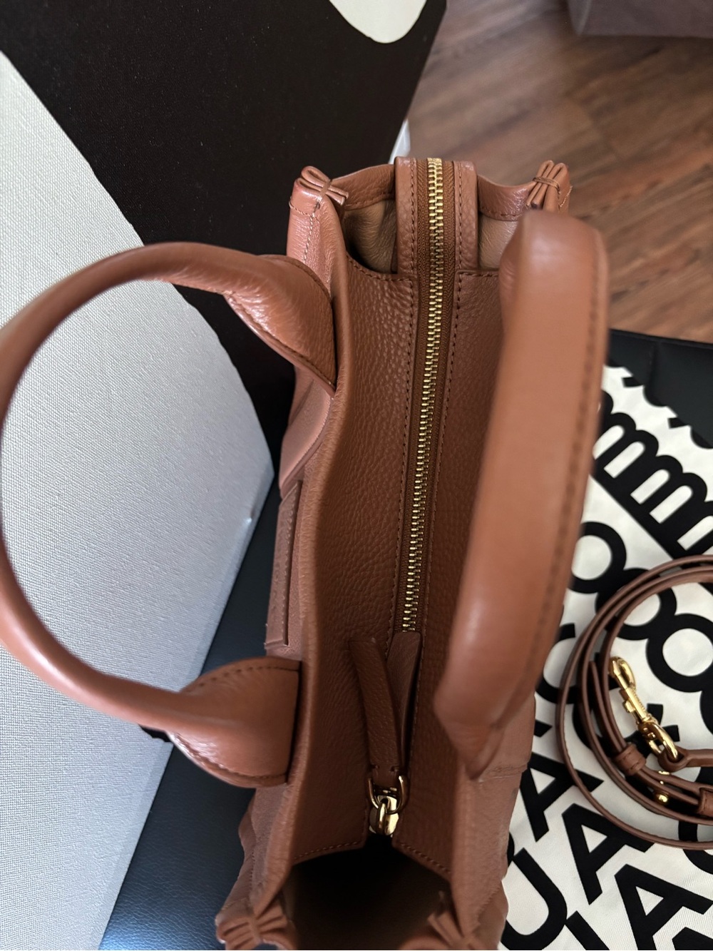 Marc Jacobs The Tote Bag in Chestnut Brown SMALL - Picture 10 of 14